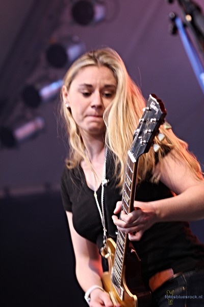  Joanne Shaw Taylor