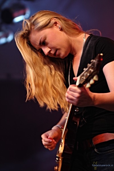  Joanne Shaw Taylor