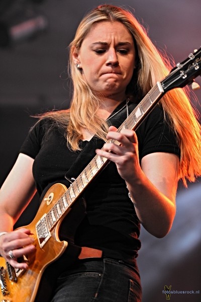  Joanne Shaw Taylor