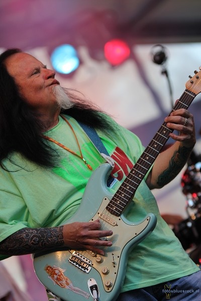  Smokin'Joe Kubek & Bnois King