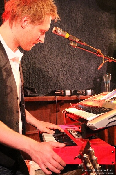  AYNSLEY LISTER