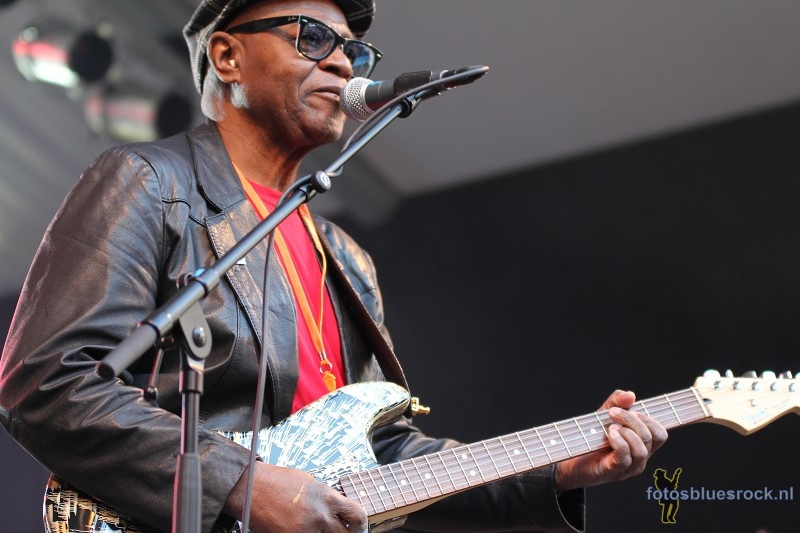  Smokin'Joe Kubek & Bnois King